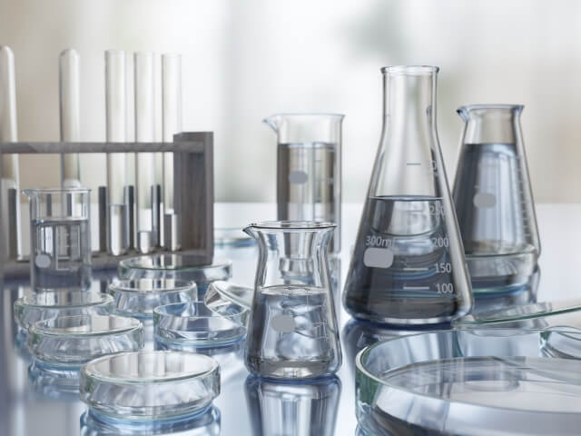 限りなく純粋な水である超純水の定義と品質評価の指標